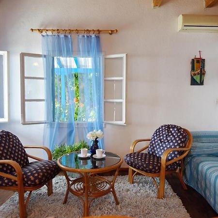 Seahorse Cottage Mourtero Bagian luar foto