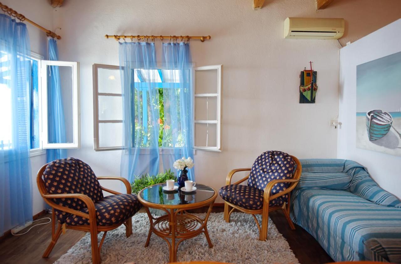Seahorse Cottage Mourtero Bagian luar foto