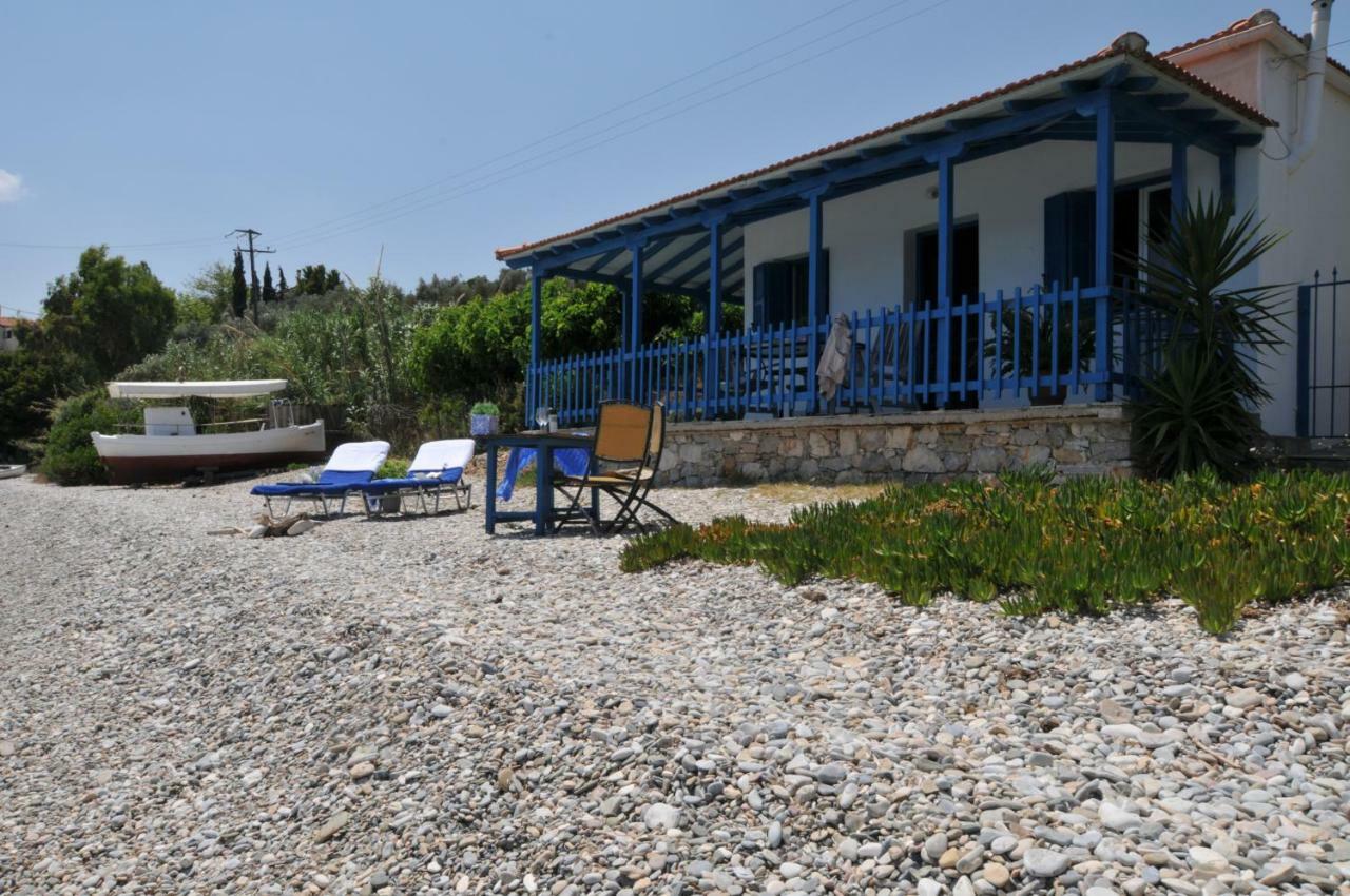 Seahorse Cottage Mourtero Bagian luar foto
